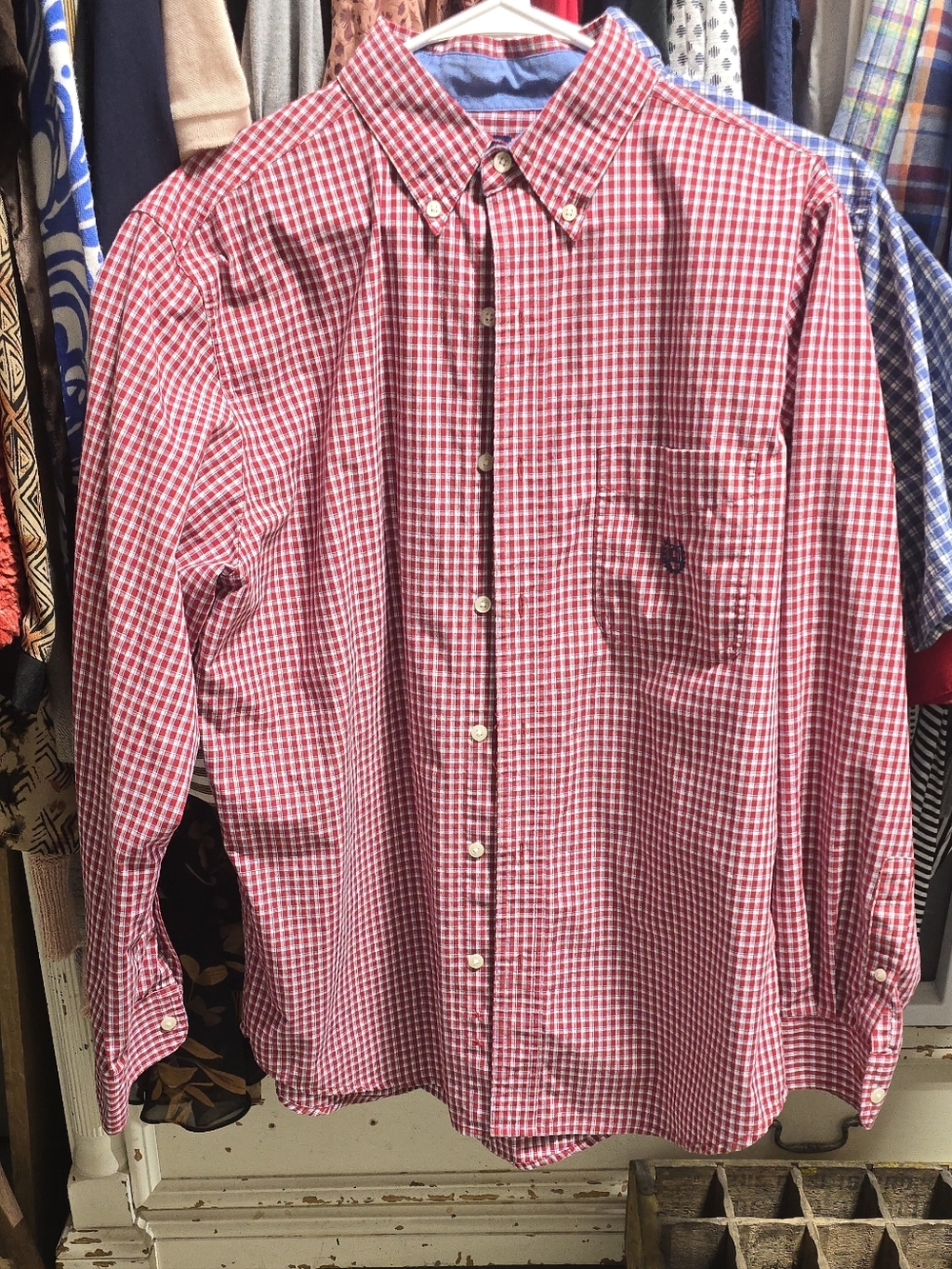 Chaps MEDIUM Men’s Red Check Button-Down Shirt
